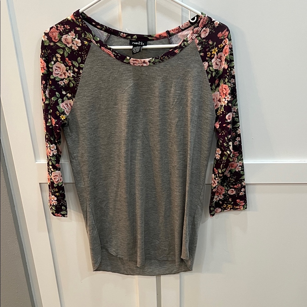 Rue21 Gray Top with Floral Sleeves